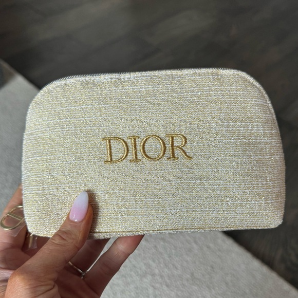 Dior Volume and Glow Ritual Set - Picture 6 of 7